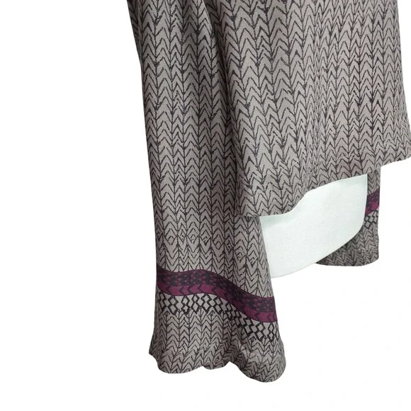 Free People Jade Aligned Gray Patterned Bell Sleeve Cropped Top‎ Blouse XS - Picture 2 of 9